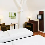 Bildungshaus St. Bernhard - Wohnen Und Tagen 2* Rastatt