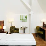 Hotel Bildungshaus St. Bernhard - Wohnen Und Tagen 2*