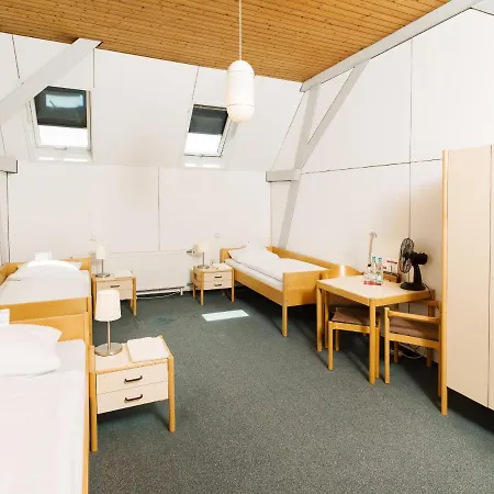 Hotel Bildungshaus St. Bernhard - Wohnen Und Tagen