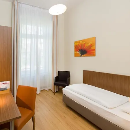 Hotel Bildungshaus St. Bernhard - Wohnen Und Tagen