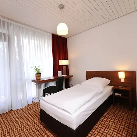 Hotel Bildungshaus St. Bernhard - Wohnen Und Tagen