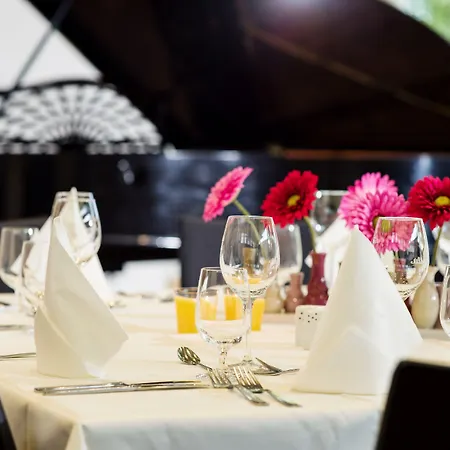 Bildungshaus St. Bernhard - Wohnen Und Tagen Hotel Rastatt