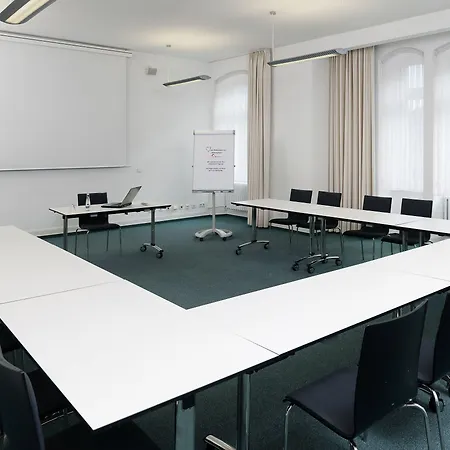 Bildungshaus St. Bernhard - Wohnen Und Tagen Hotel 2*