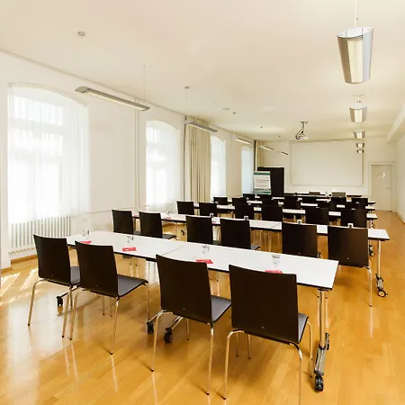 Szálloda Bildungshaus St. Bernhard - Wohnen Und Tagen