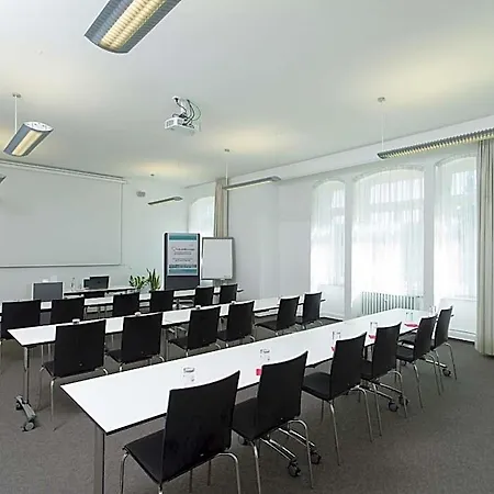 Bildungshaus St. Bernhard - Wohnen Und Tagen 2* Rastatt