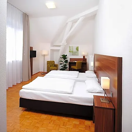 Bildungshaus St. Bernhard - Wohnen Und Tagen 2* Rastatt