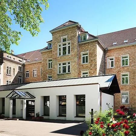 Bildungshaus St. Bernhard - Wohnen Und Tagen Hotel 2*